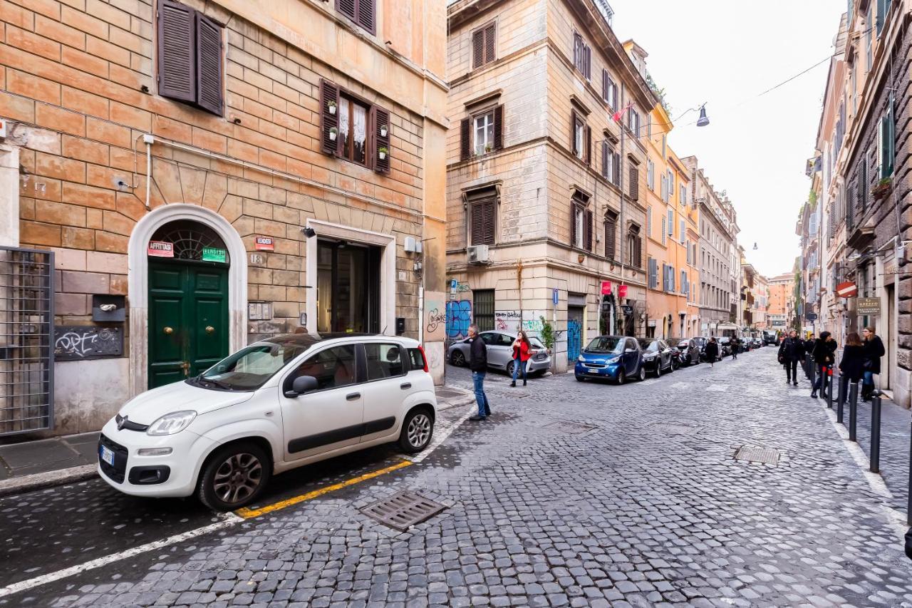Monti Colosseum Рим Екстер'єр фото